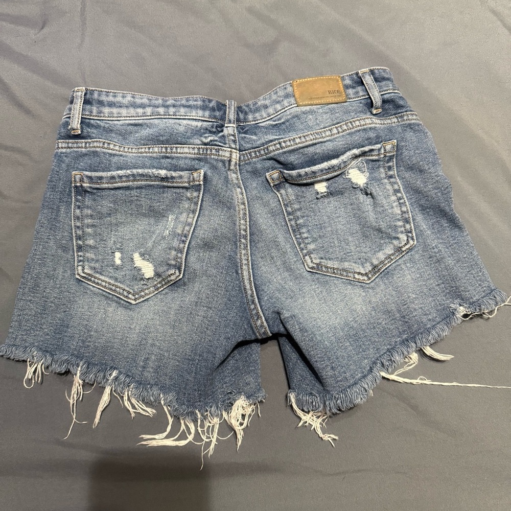 BKE Payton cut off shorts - Picture 2 of 3